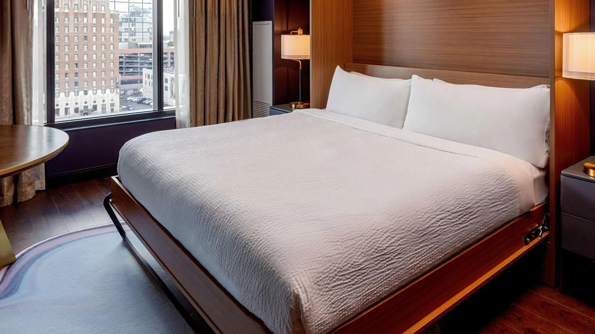 Tempo By Hilton Nashville Downtown 3*,